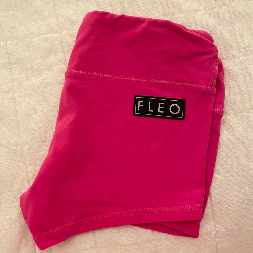 FLEO Hot Pink - Medium 💞